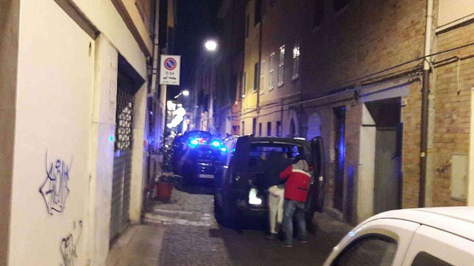 Fratello di pentito di 'ndrangheta ucciso da due killer. Era sotto protezione