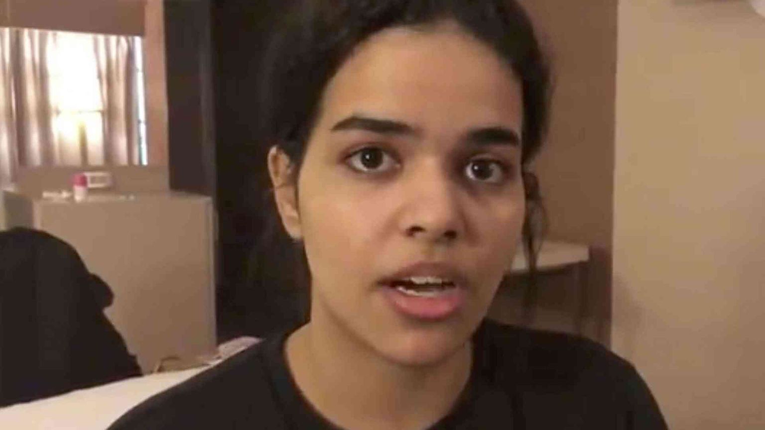 «Se torno mi uccideranno». Bangkok protegge la 18enne saudita in fuga