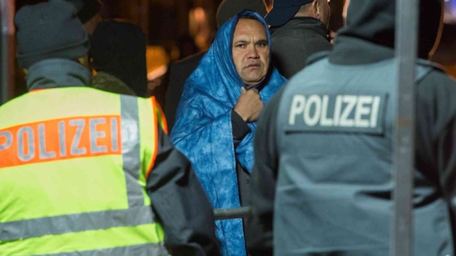 Fedeli impediscono l'espulsione di iraniano dalla Germania