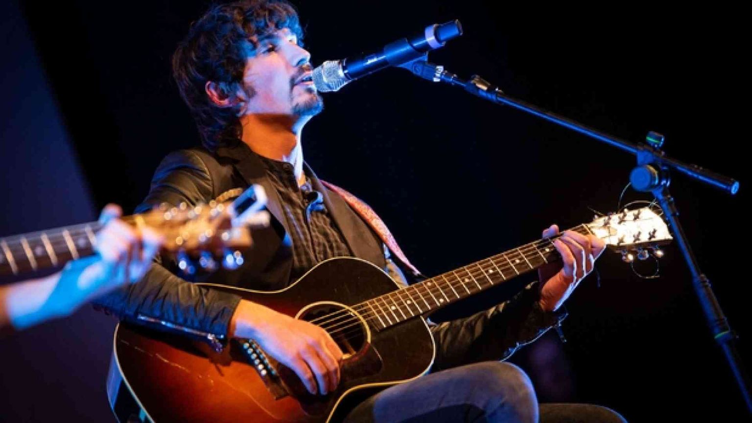 Carone & Dear Jack: «La nostra canzone sulla pedofilia per aiutare i giovani»