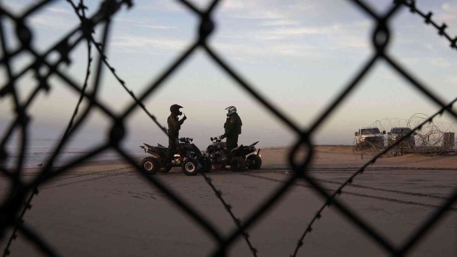 Il muro con il Messico, per Trump un simbolo a ogni costo