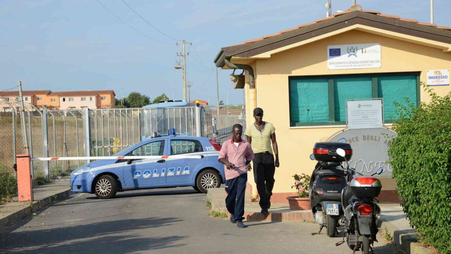 L'assalto delle holding straniere. E l’accoglienza diventa vero business