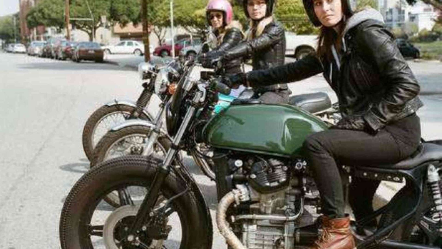 Ecco la scuola di guida sicura per donne in moto