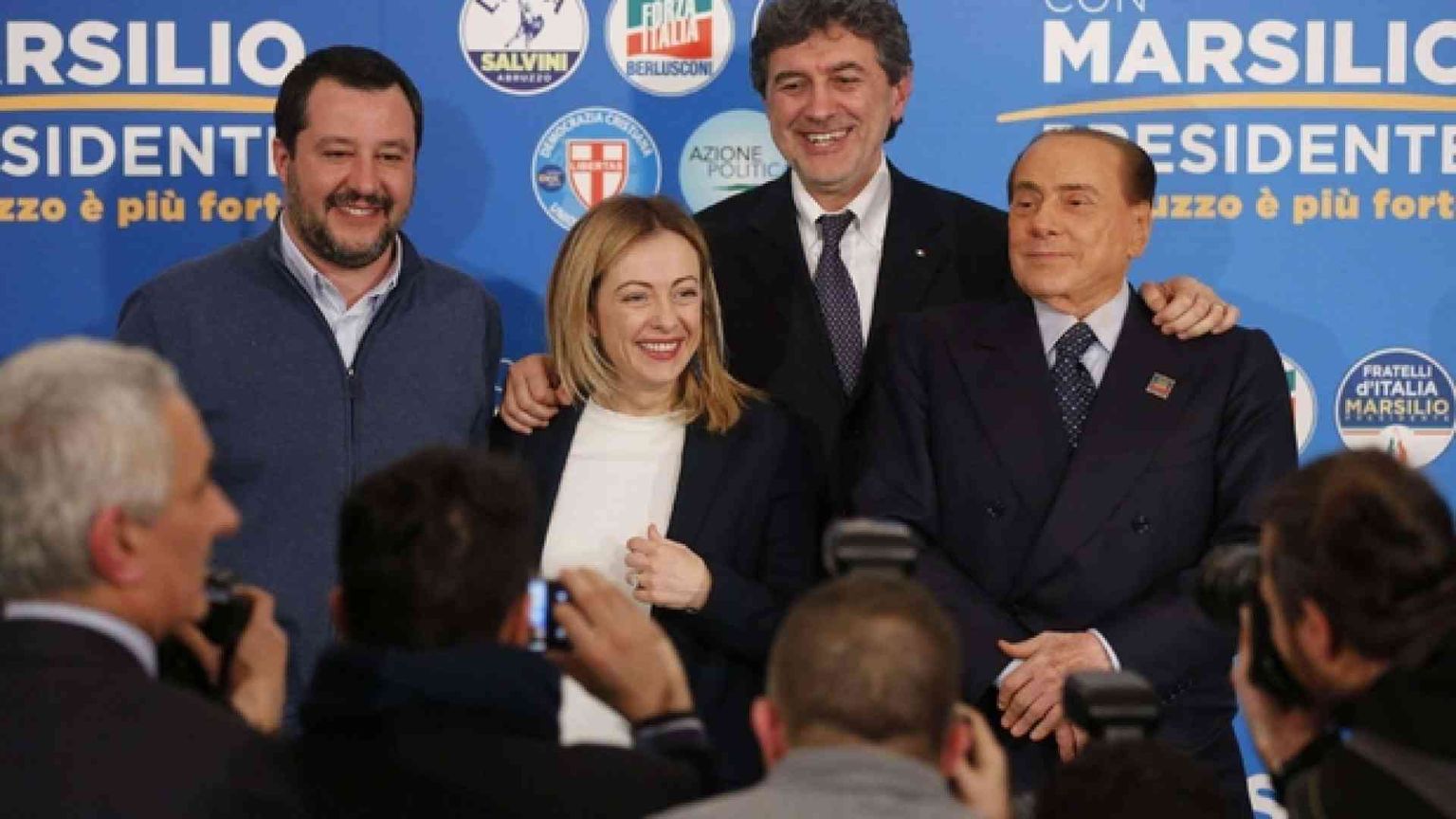 Vince il centrodestra: Marsilio governatore. Lega primo partito