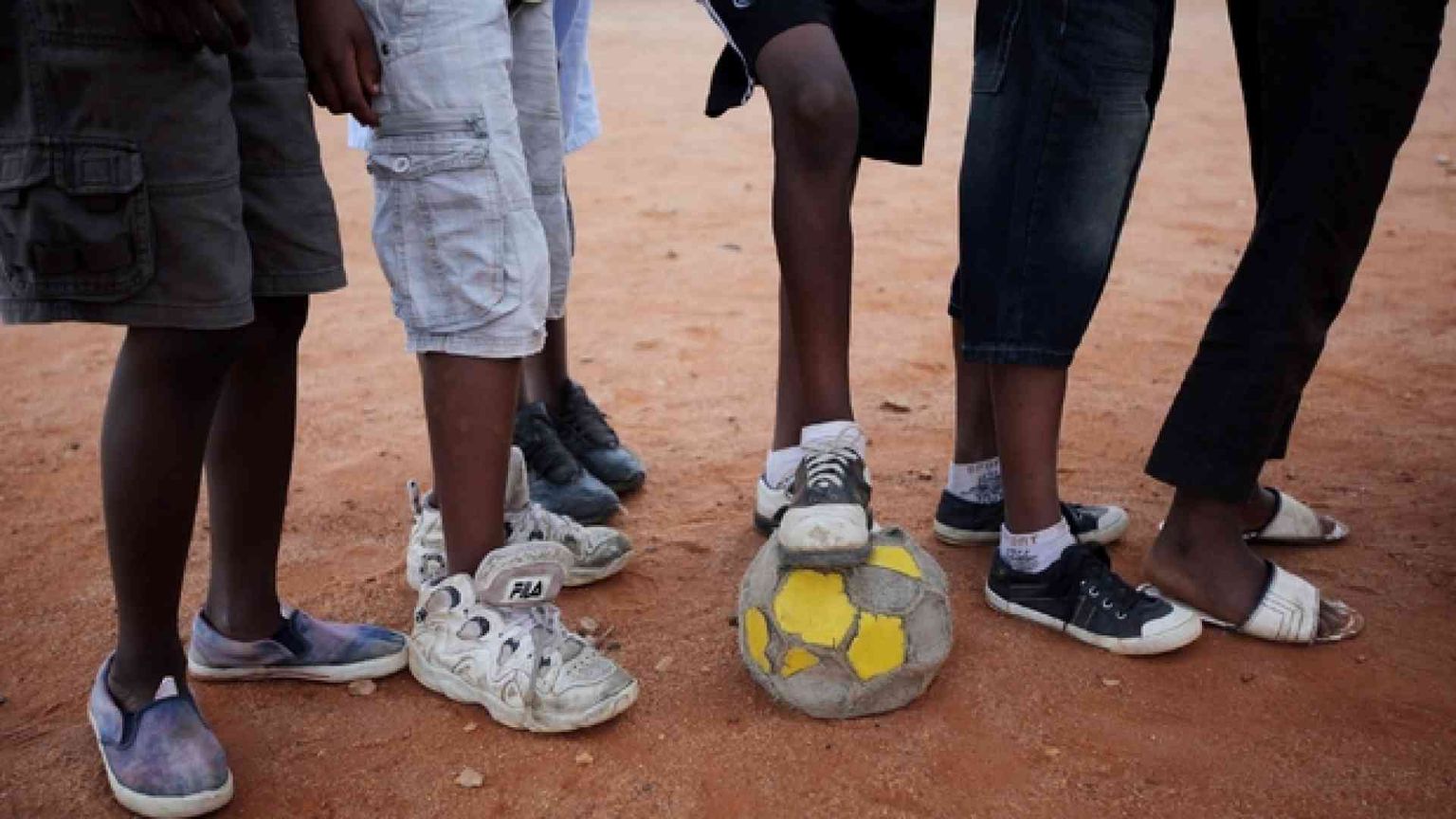 Tra sogni e affari illeciti, la tratta dei baby campioni colpisce ancora