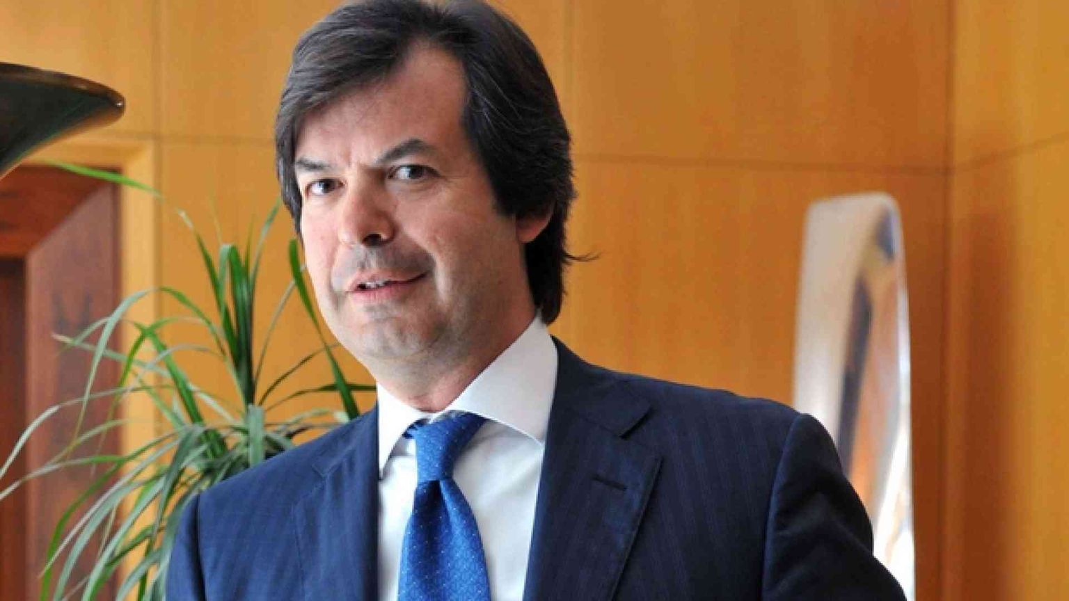 Messina (Intesa): «Giù il debito ecco come fare»