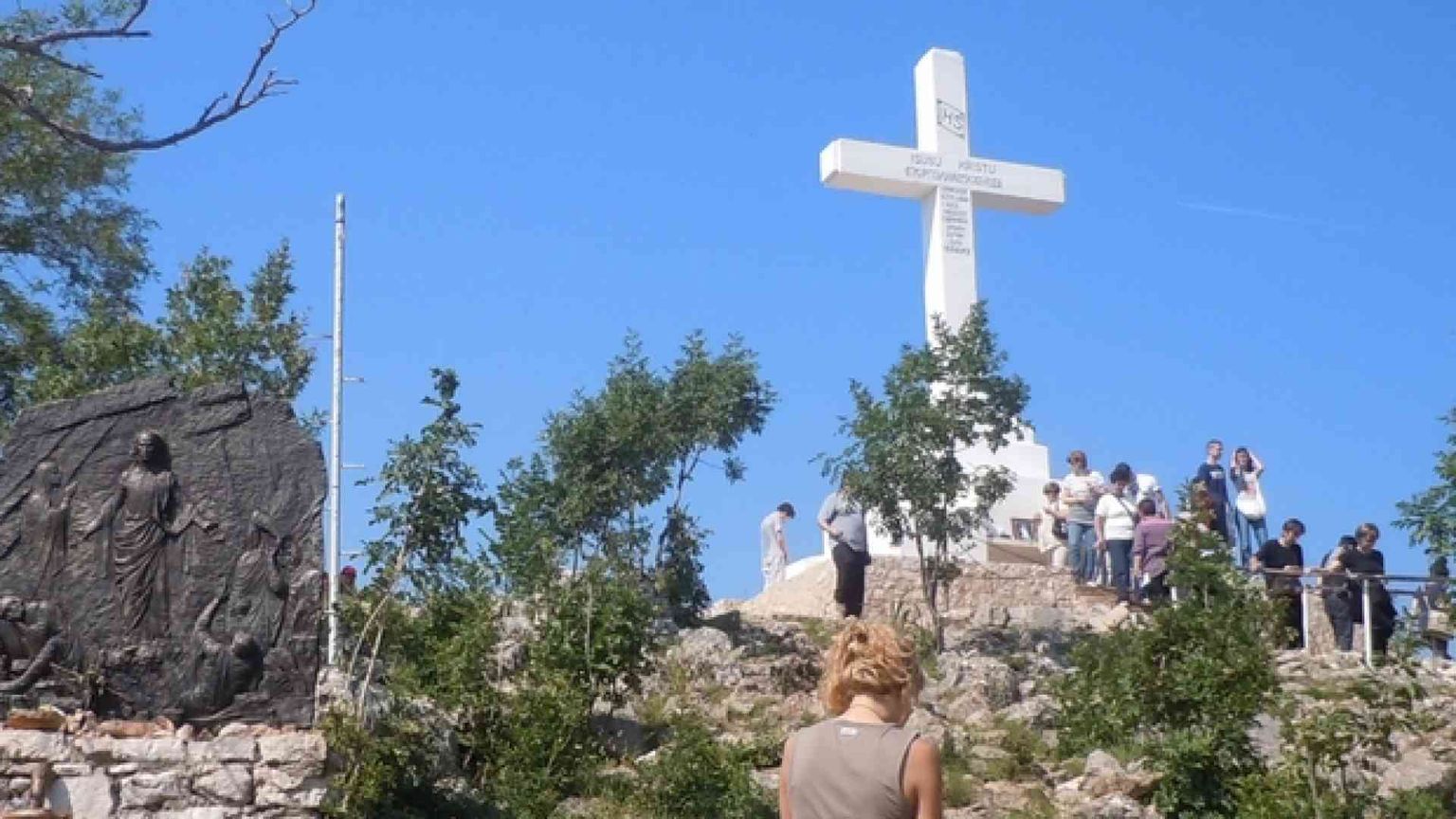 Parla monsignor Hoser: Medjugorje segno di una Chiesa viva