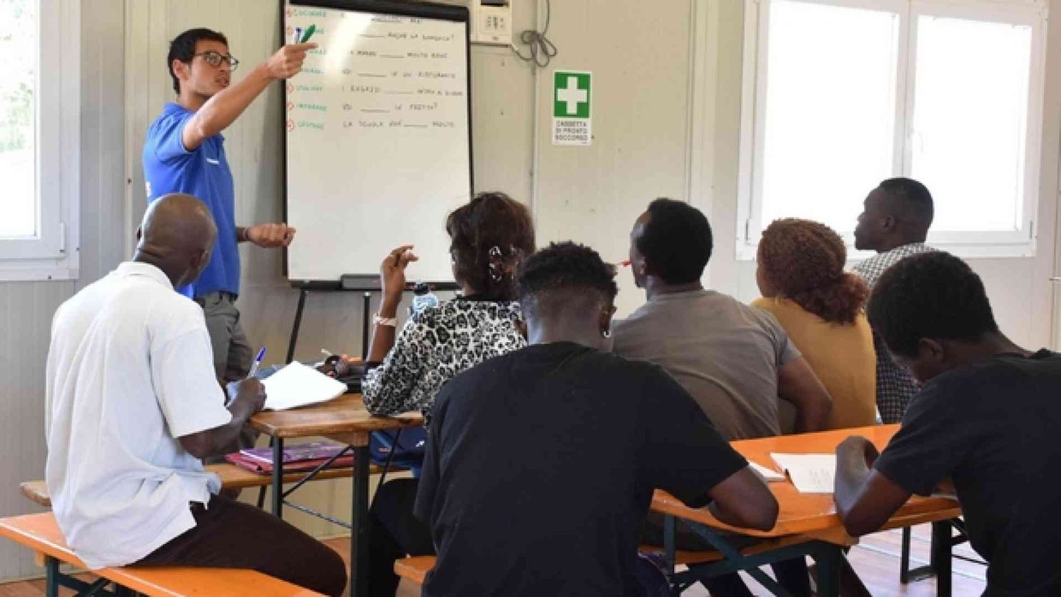 Integrazione cancellata per legge. Salvini sprezzante con le reti di carità