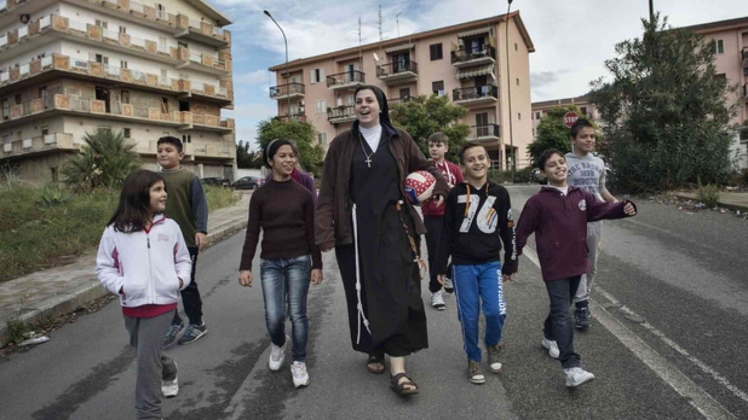 Lo chieda ai prefetti, signor ministro Salvini. Quello che la Chiesa fa