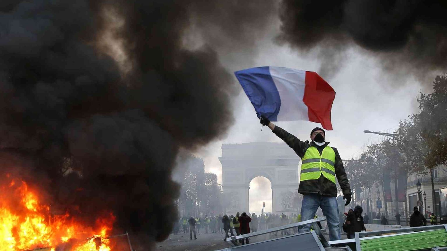 Che cos'è il populismo? L'inganno della parte che vuole essere il tutto