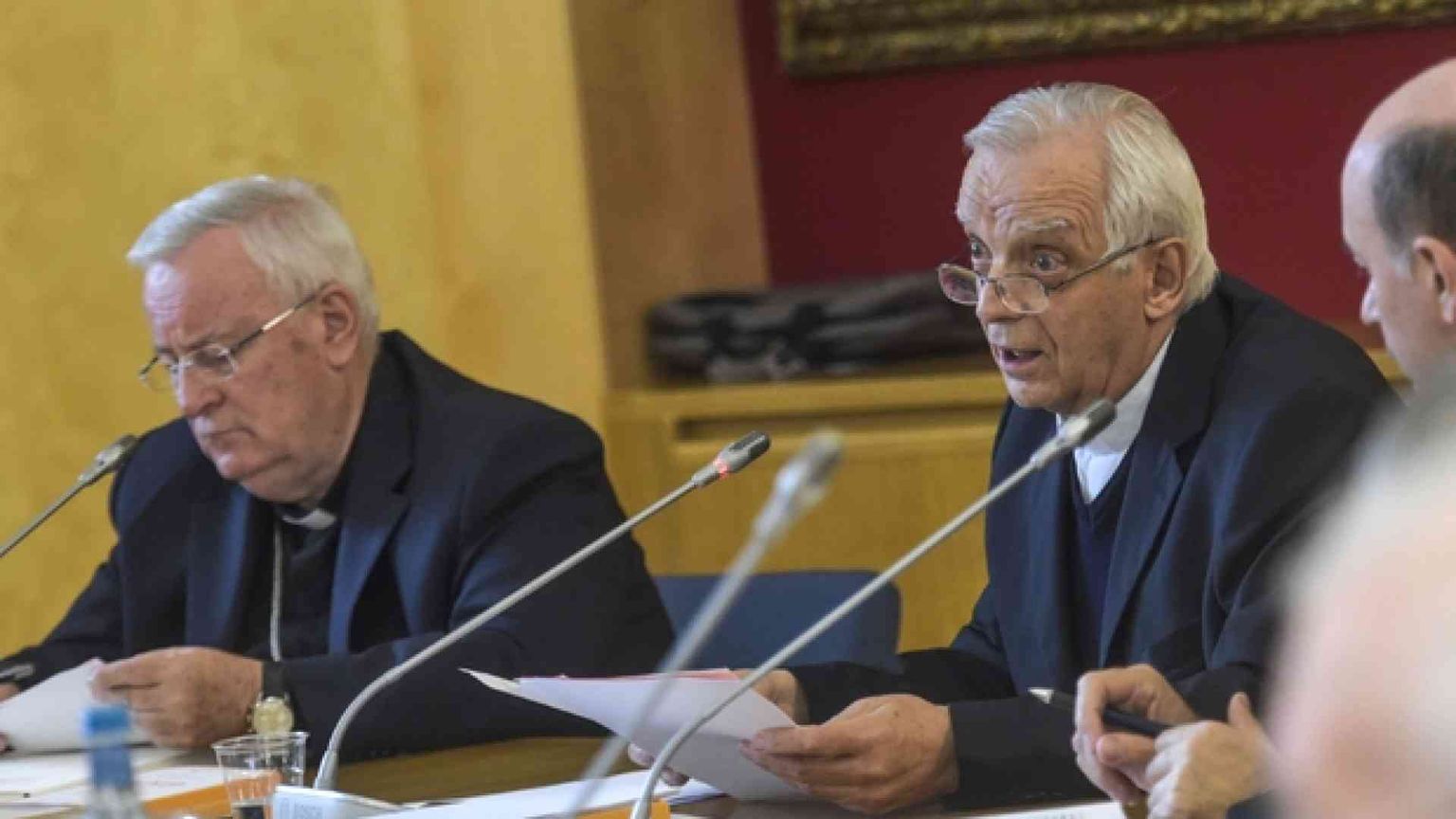 La Chiesa sia missionaria. «No all'eutanasia nel nostro ordinamento»