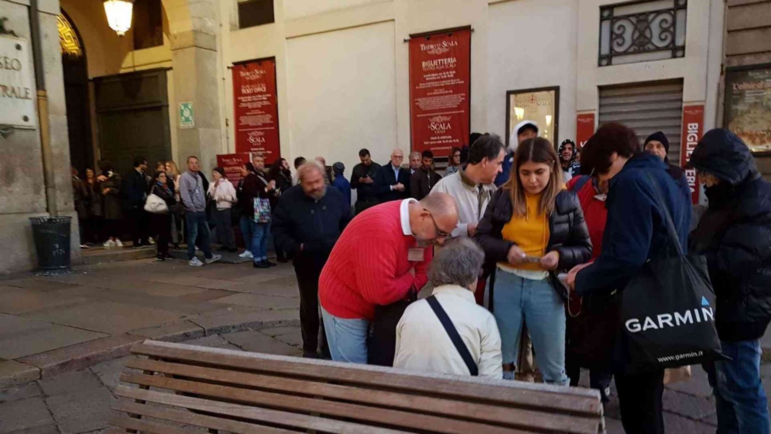 La “prima” alla Scala: i loggionisti 28 ore in coda per un biglietto di «Tosca»