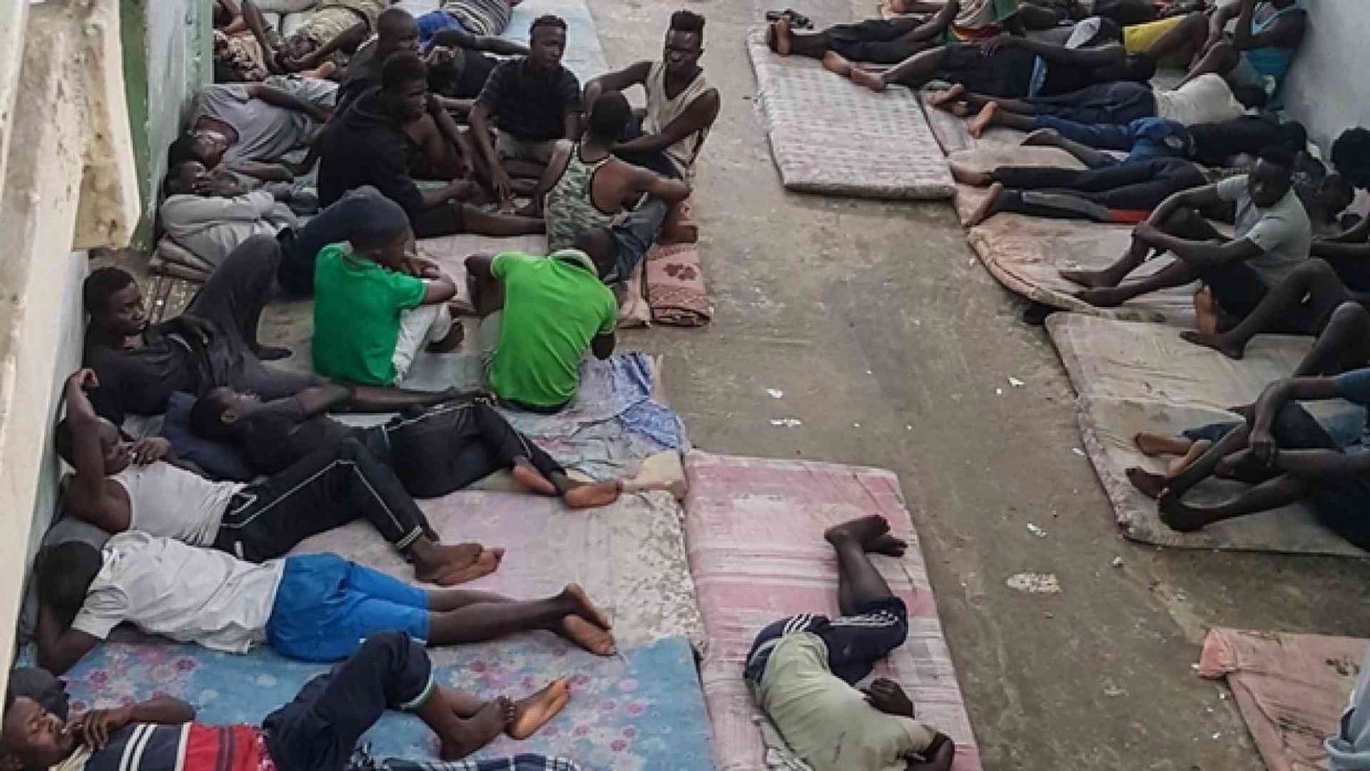 Stretta della Libia sulle Ong. E doppio gioco su Bija