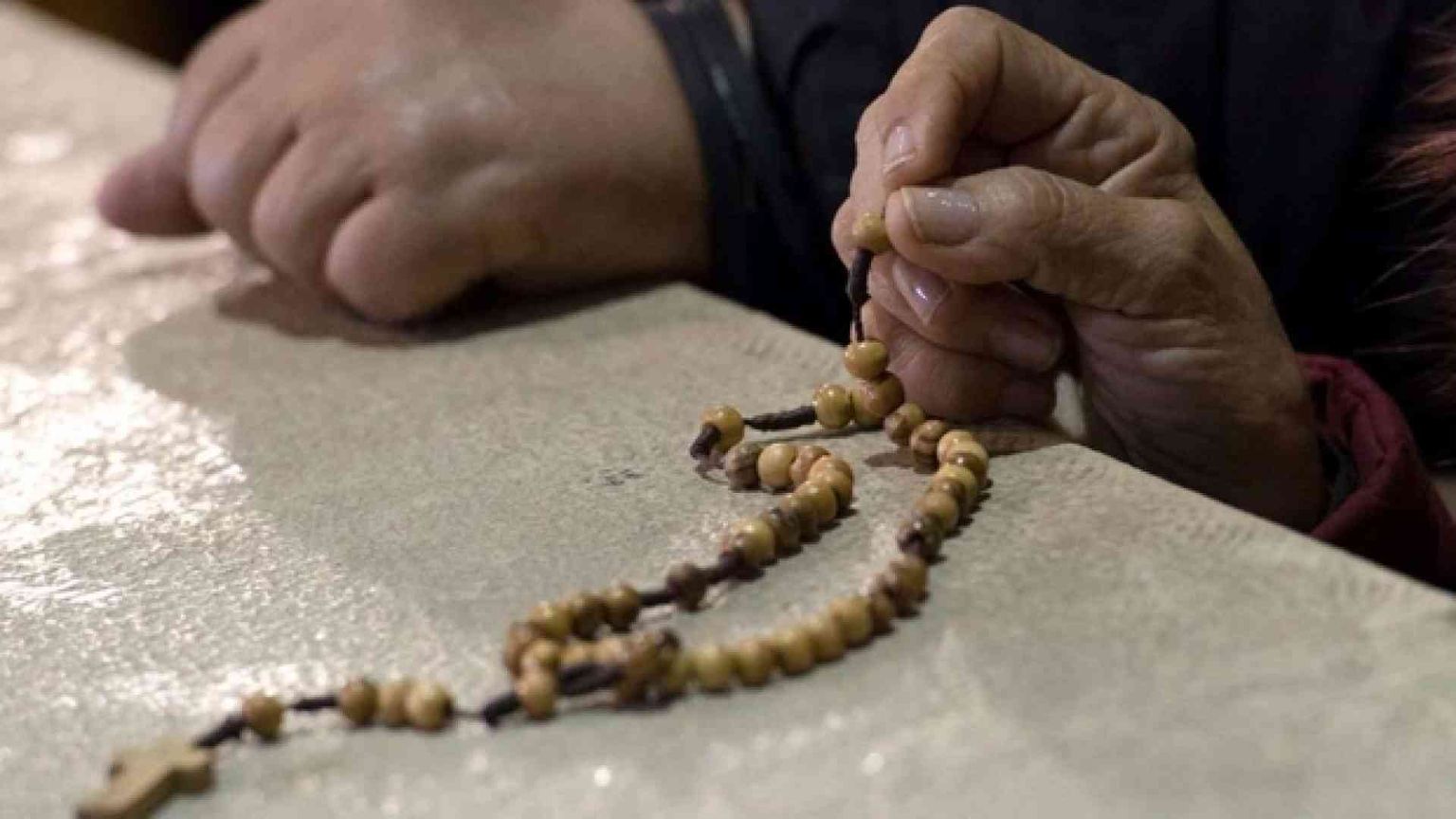 Don Patriciello: «Il Rosario mi ha cambiato la vita»