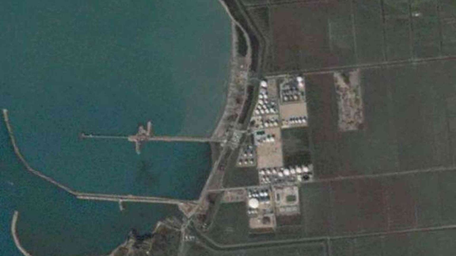 Danneggiato impianto di depurazione, temuto il disastro al porto di Durazzo