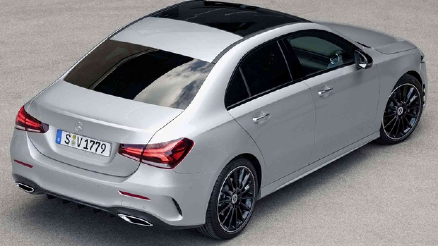 Mercedes Classe A Sedan, l'altra dimensione della berlina