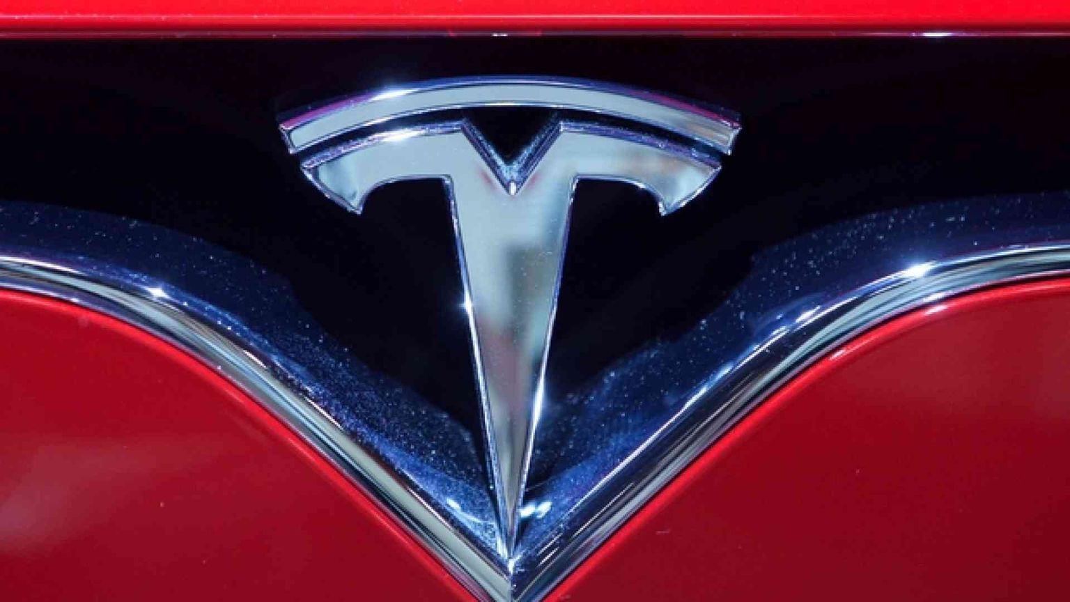 La Tesla inquina più del diesel? «Lo studio è sbagliato»