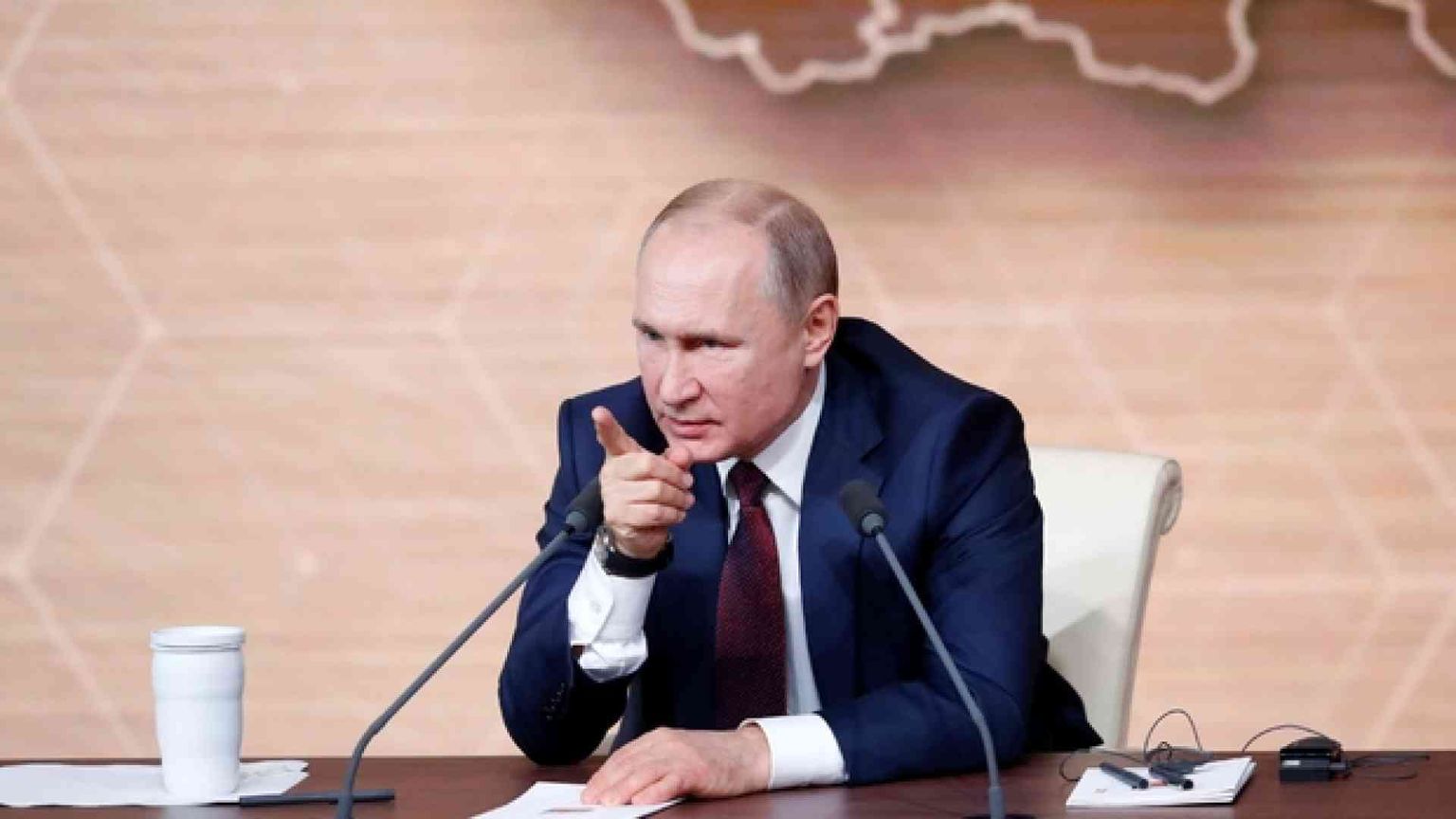 Vladimir Putin, vent'anni da zar. E non si vuole accontentare