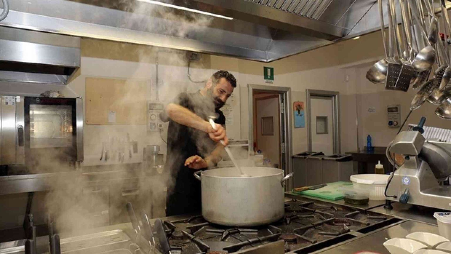 «Campanile chef»: come i cuochi delle parrocchie si sfidano ai fornelli