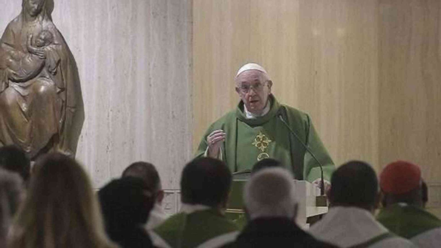 Il Papa: siamo cristiani o mondani? Dio ci giudicherà con la stessa misura