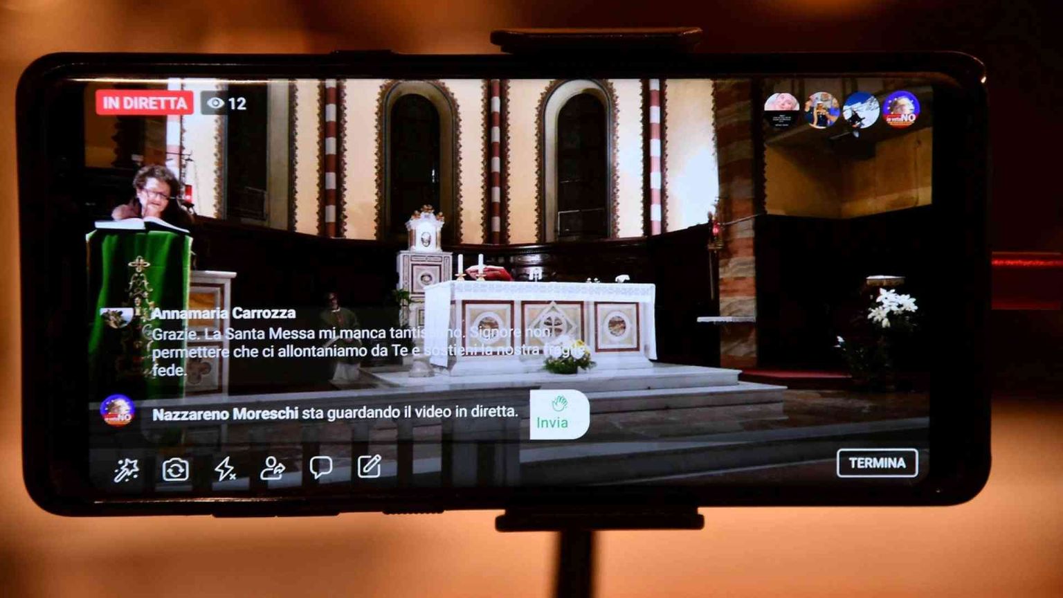 Messe sul web e preghiera personale: è la Chiesa che non s'arrende