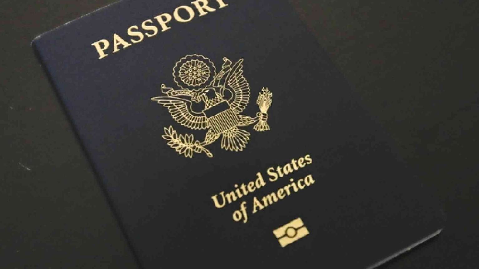 Cittadinanza negata a un giovane messicano perché non sa leggere: ma lui è cieco