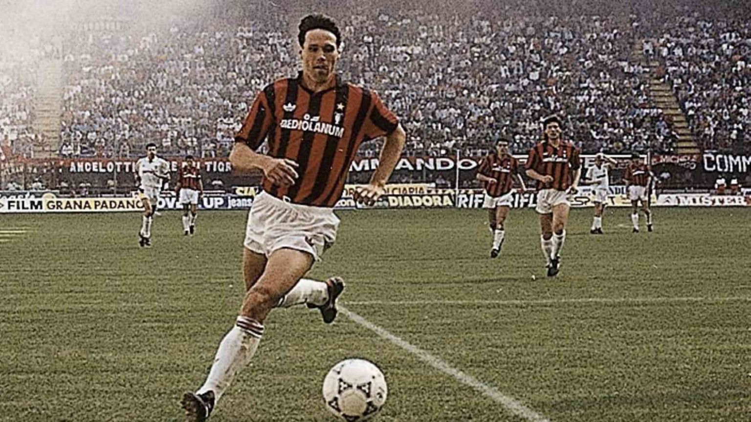 L'autobiografia di Marco Van Basten, il fuoriclasse dalla caviglie d'argilla