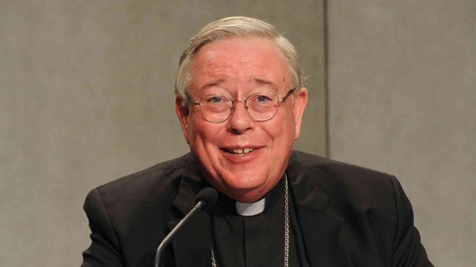 Hollerich: Europa in crisi di solidarietà. Si torna a fare i conti con la morte