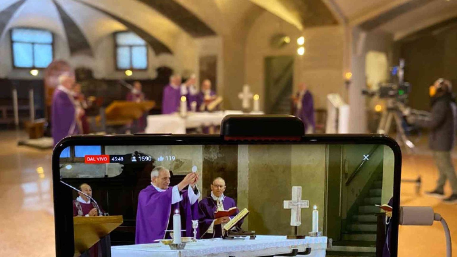 La domenica dei vescovi italiani: cosa ci sta insegnando questa crisi