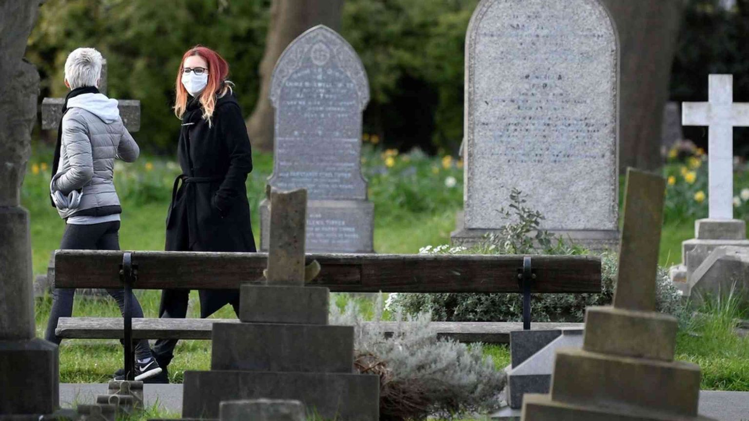 Il virus, il dolore e il silenzio di Dio. Quando la preghiera diventa grido