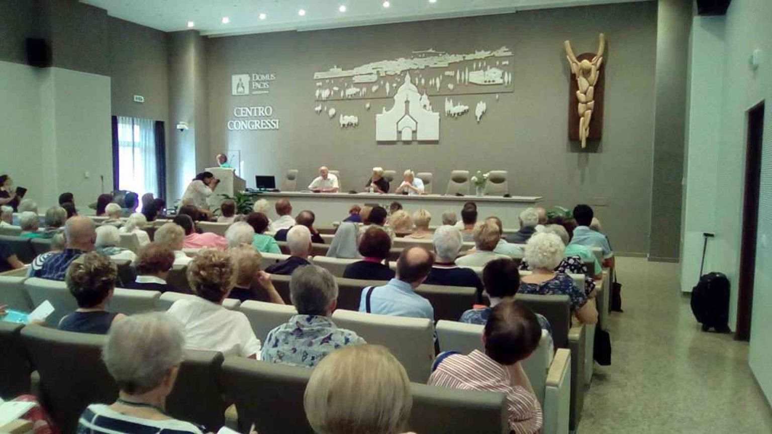 Sae, una Pasqua «in dialogo»