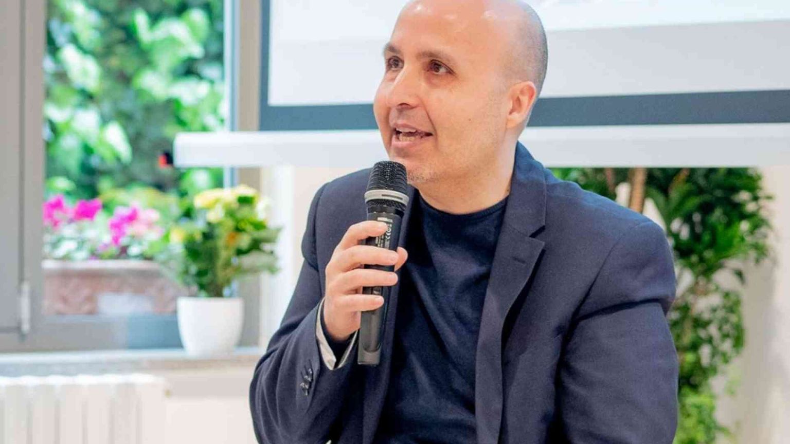 Occhio alle macchine, ormai sono biologiche