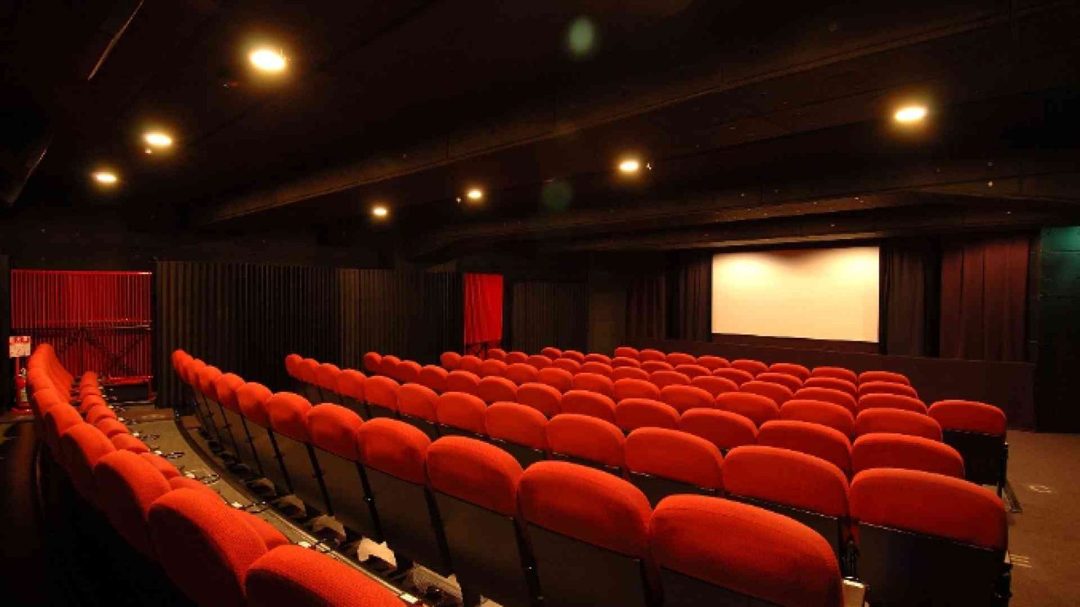 Sale chiuse, ma il cinema è pronto per ripartire
