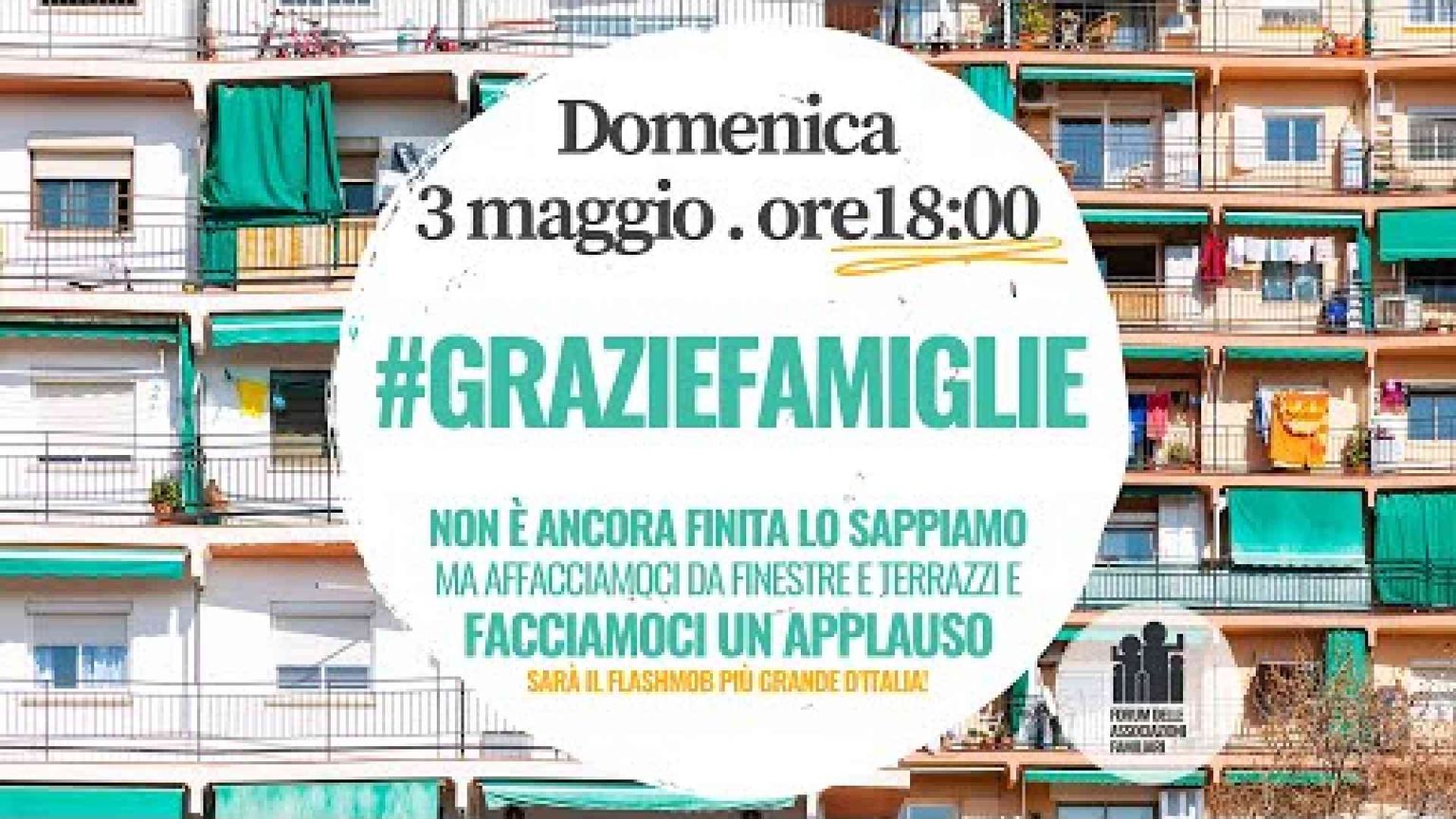 Il flash mob delle famiglie per ringraziare mamme, papà, figli, nonni...