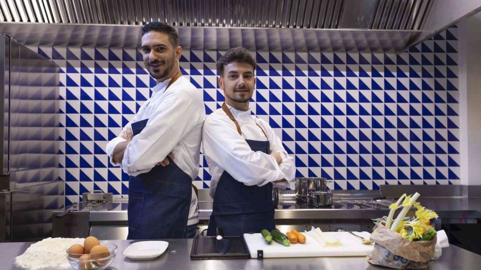 Al Corvetto il pranzo sospeso arriva con i rider volontari