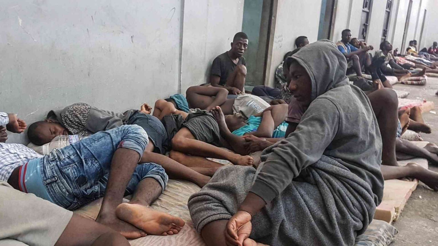 Onu: i libici intercettano centinaia di migranti e li riportano a Tripoli