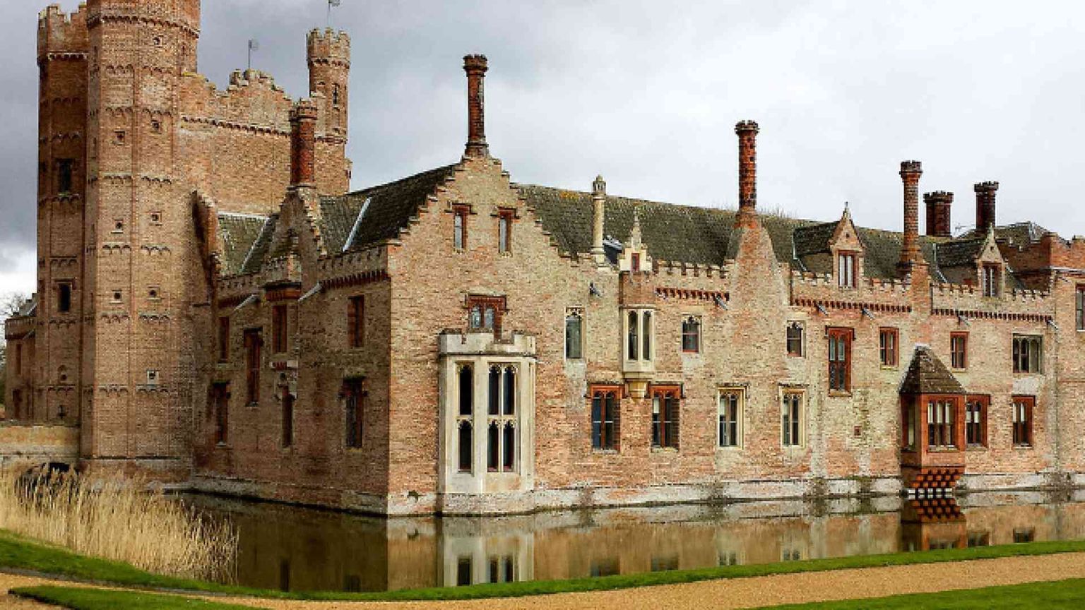 Ritrovati antichi testi cattolici nel sottotetto di un castello inglese