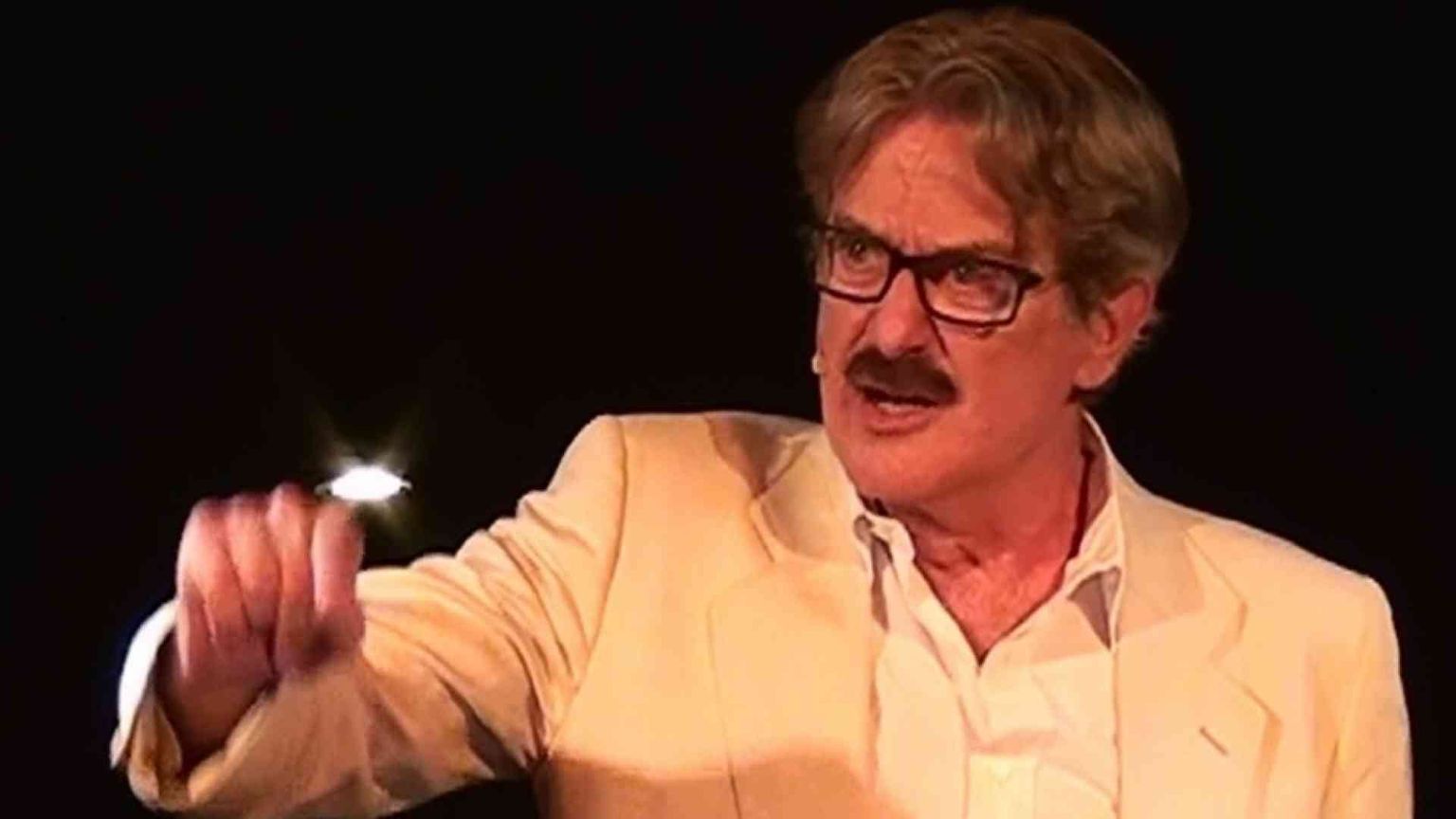 Giuseppe Pambieri: «Mezzo secolo sul palco. E volevo fare il criminologo...»