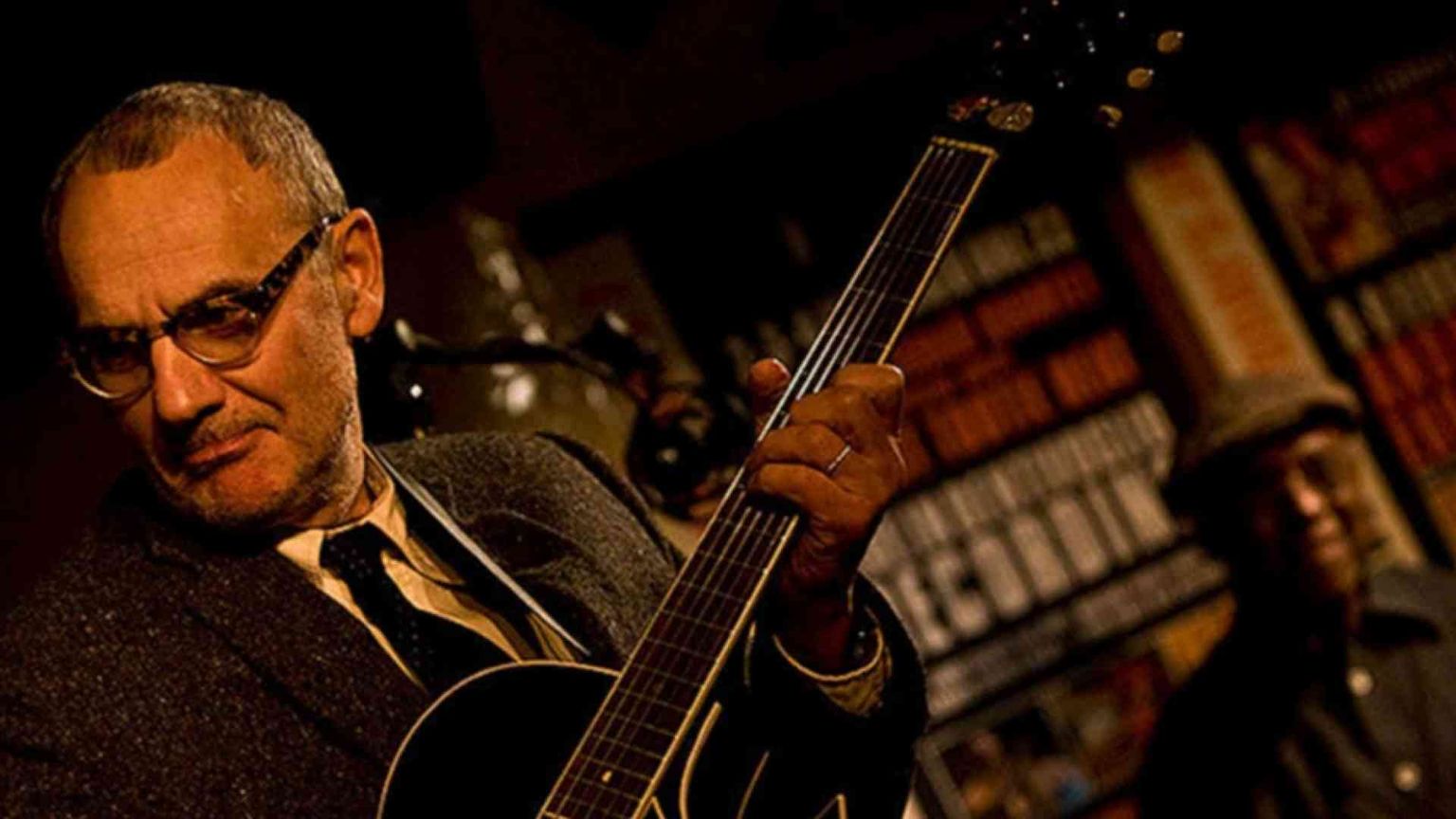 Villotti, vita e stoccate della chitarra eclettica