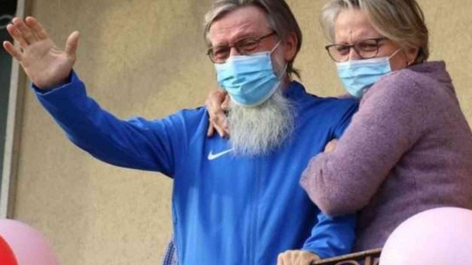 Il rosario e la preghiera di padre Maccalli sulla tomba della piccola