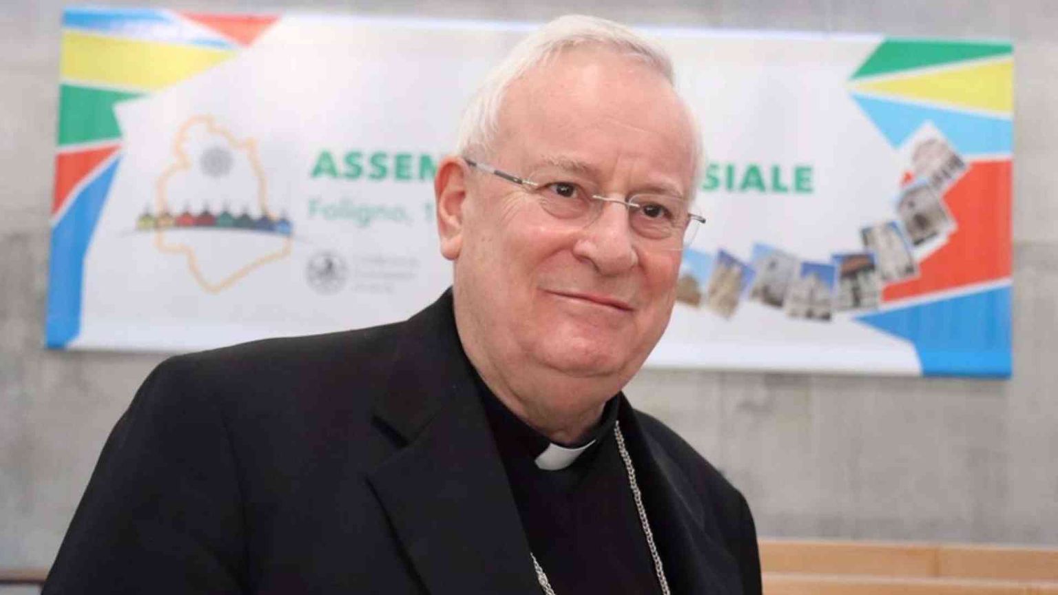 Il messaggio del cardinale Bassetti dall'ospedale: pregate per chi soffre