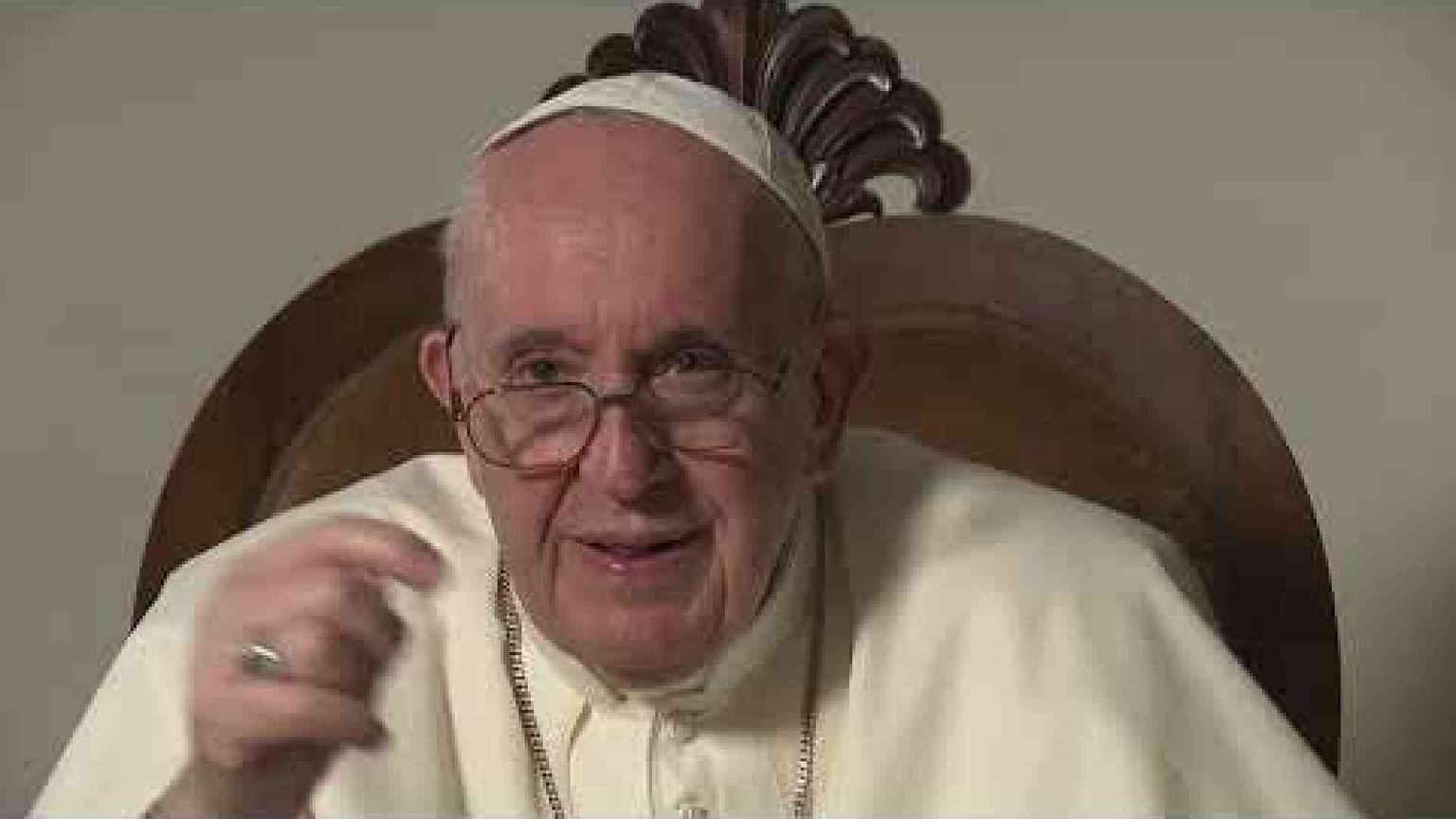 Il Papa ai giovani: niente scorciatoie, sporcatevi le mani