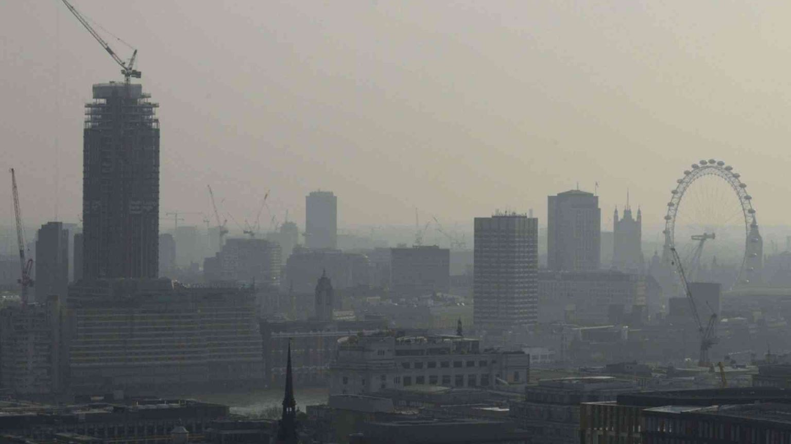 Londra, inquinamento causò la morte di una bimba. «Sentenza storica»