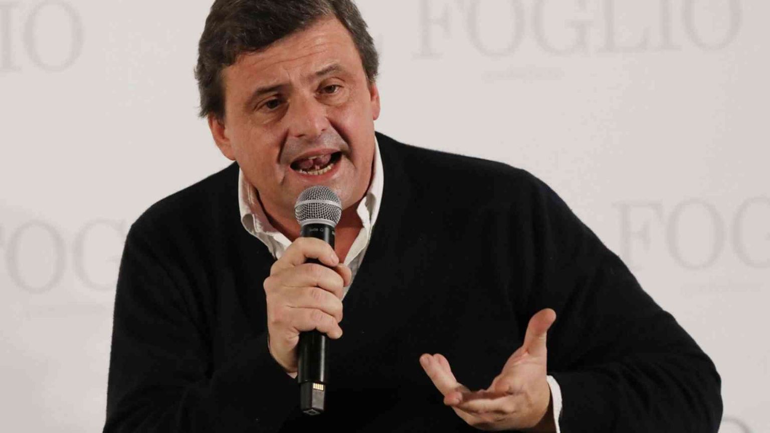 Calenda: «Scelta poco lucida È suicidio politico dei dem»