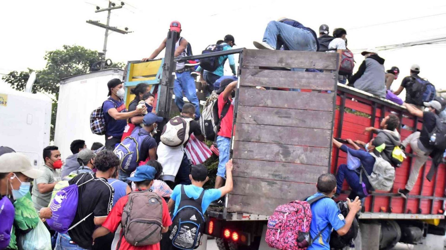 Partita nuova carovana dei migranti: dall'Honduras agli Usa di Biden