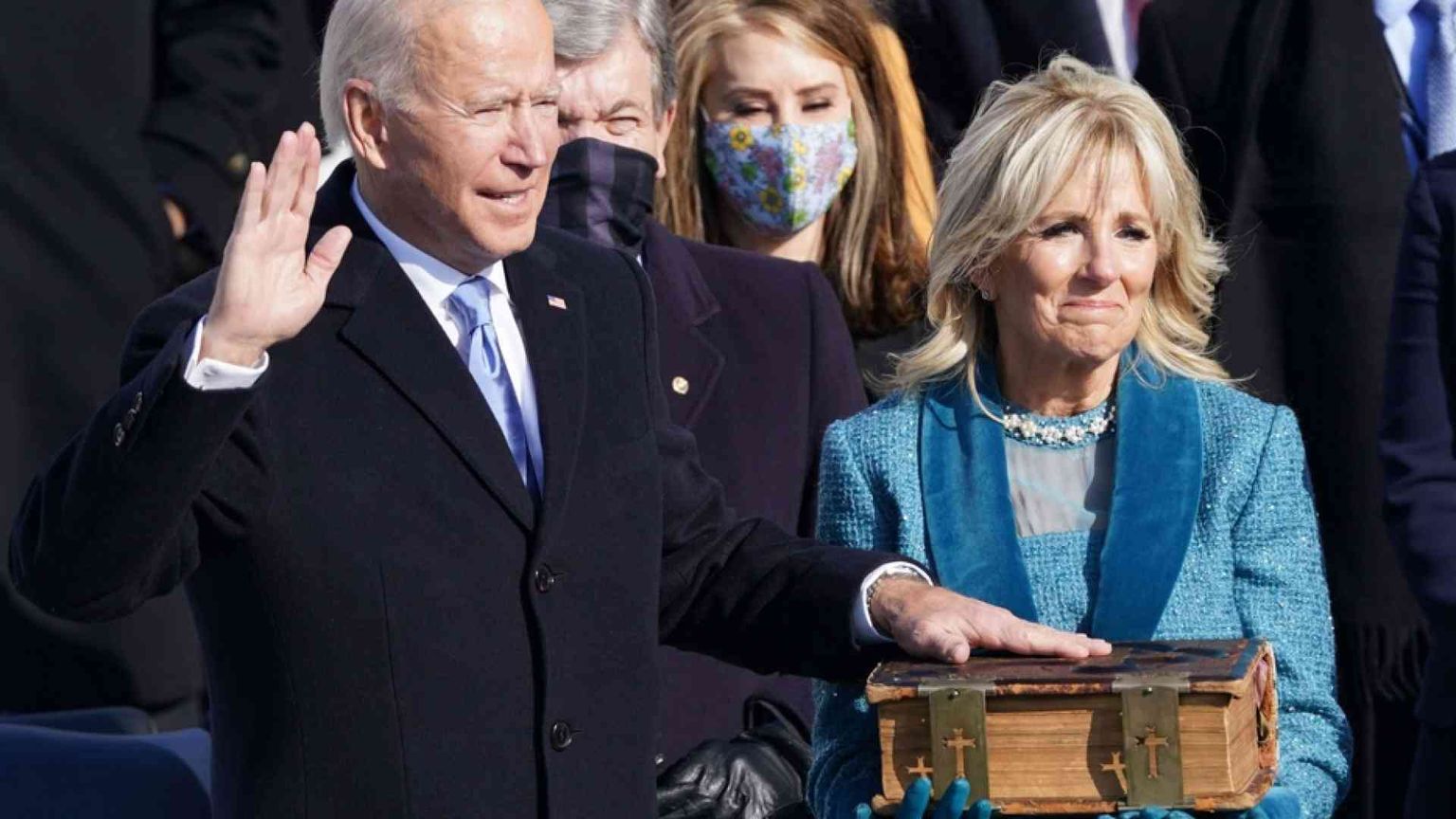 Biden presidente: «È il giorno della democrazia, l'America ritrovi unità»