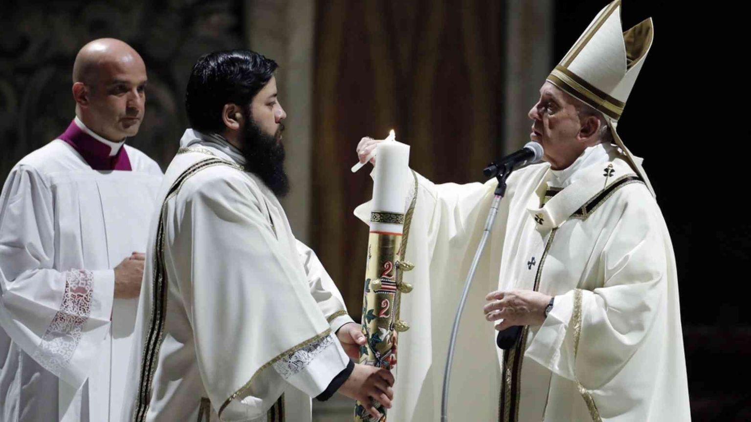 Settimana Santa, le indicazioni della Cei