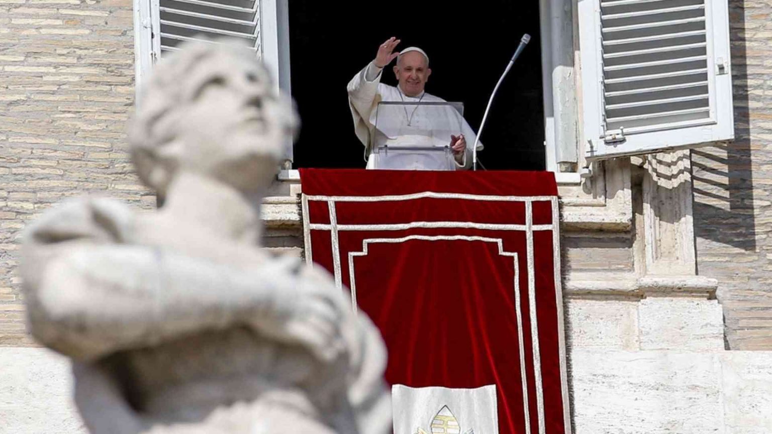 Il Papa: il cristiano, piccola lampada del Vangelo
