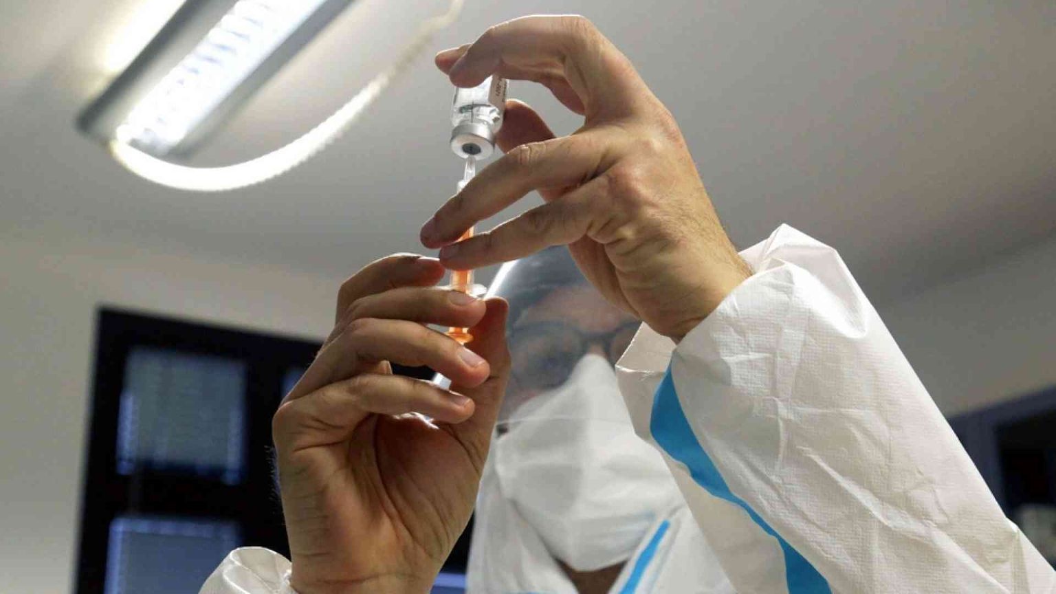 Linea dura di Draghi, bloccato l'export dei vaccini AstraZeneca in Australia