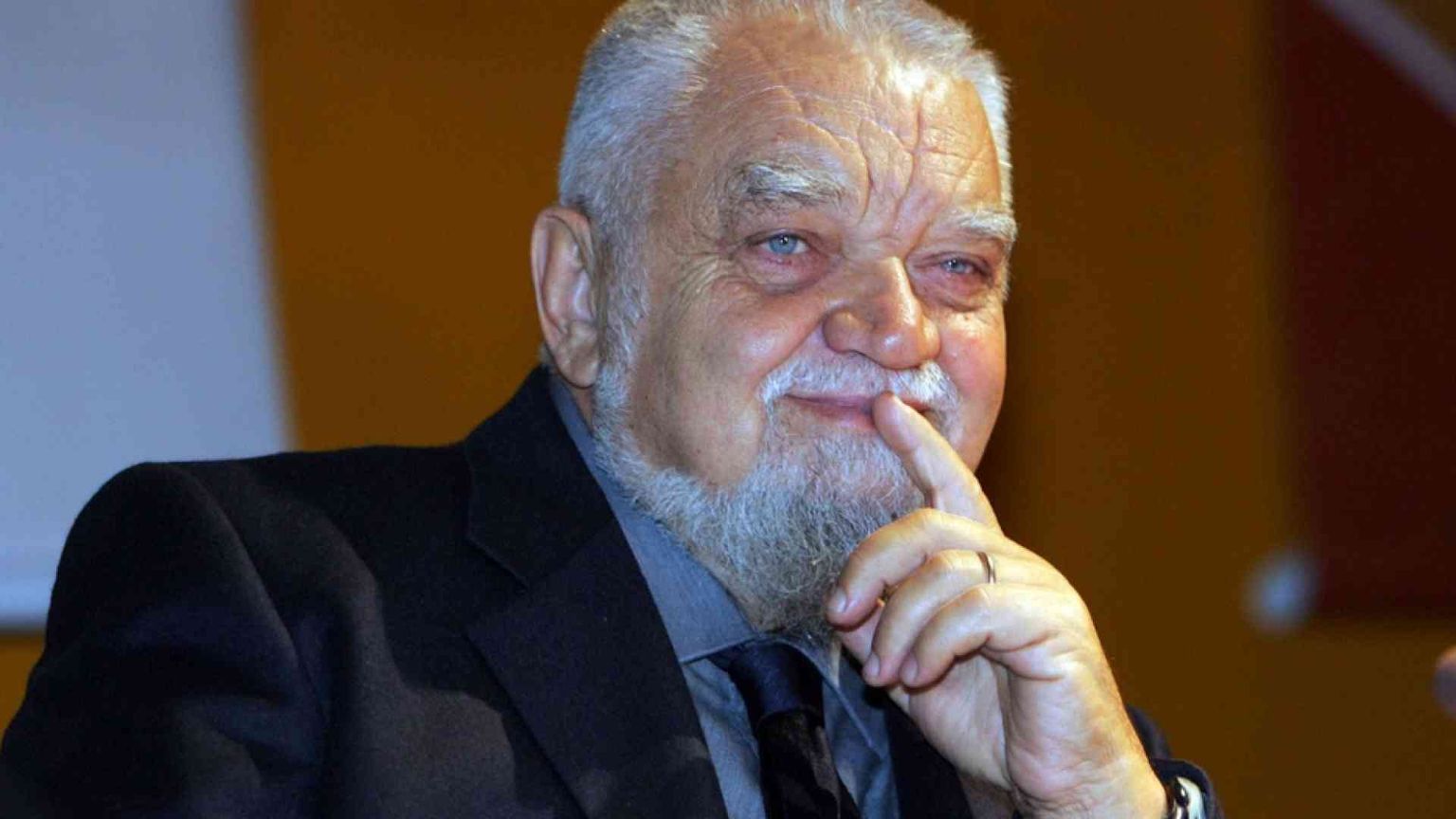 Comunità di Bose, Enzo Bianchi all'attacco. E il caos aumenta